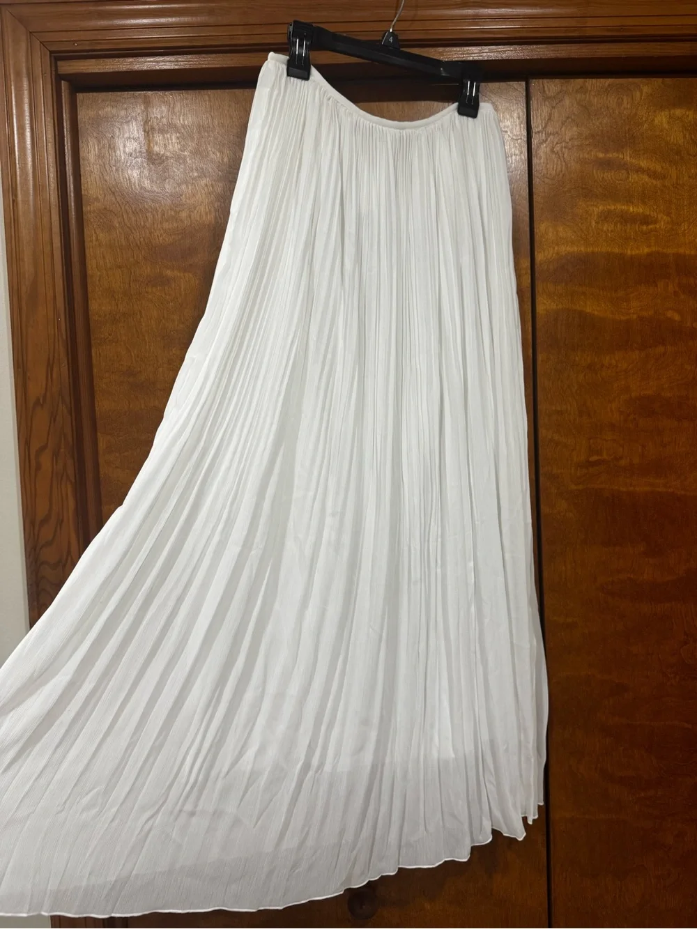 H&M White Pleated Maxi Skirt Size Medium NWT